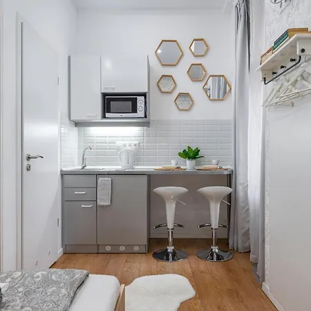 Apartment Synagogue *